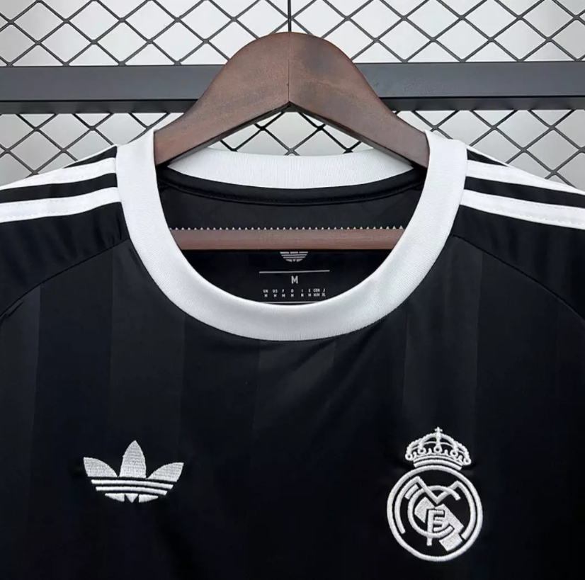 Camisa do Real Madrid Edição Especial Black 2025/2026 Masculino